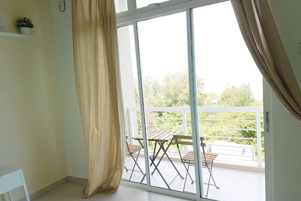 New Seaview Cozy Modern Beach House Tanjung Bungah  Eksteriør billede