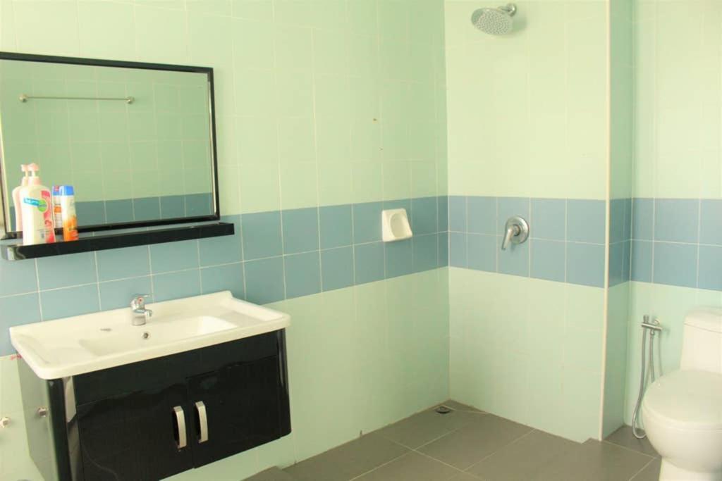 New Seaview Cozy Modern Beach House Tanjung Bungah  Eksteriør billede