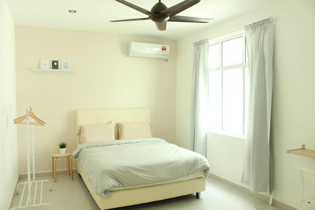 New Seaview Cozy Modern Beach House Tanjung Bungah  Eksteriør billede