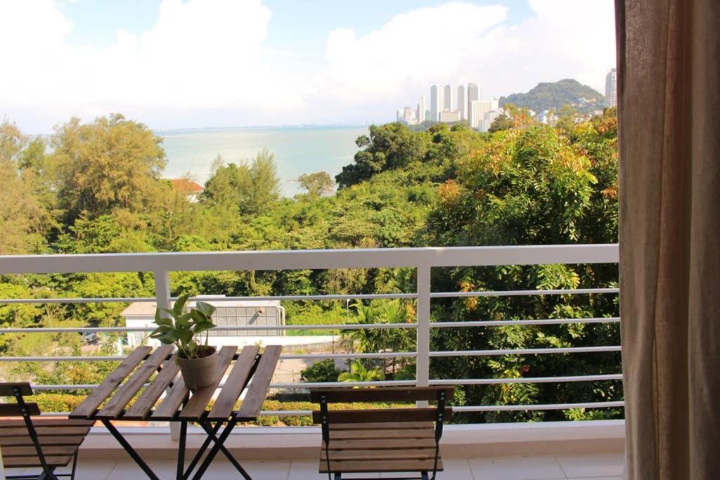 New Seaview Cozy Modern Beach House Tanjung Bungah  Eksteriør billede
