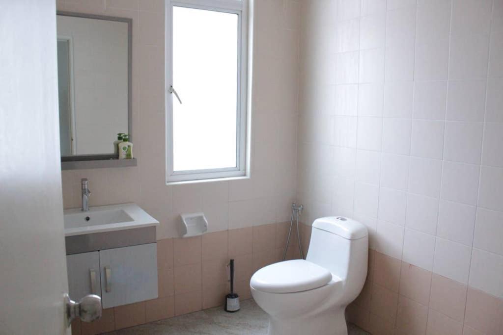 New Seaview Cozy Modern Beach House Tanjung Bungah  Eksteriør billede