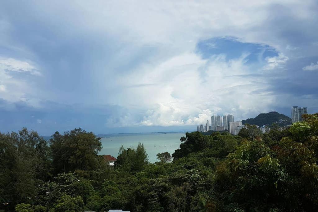 New Seaview Cozy Modern Beach House Tanjung Bungah  Eksteriør billede
