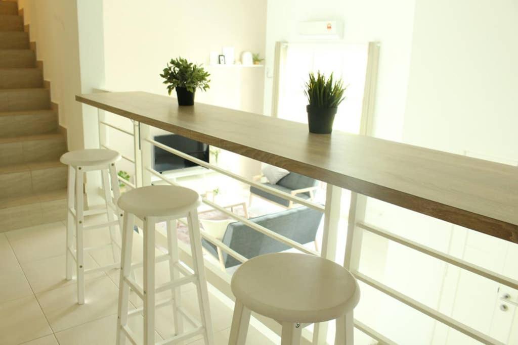 New Seaview Cozy Modern Beach House Tanjung Bungah  Eksteriør billede